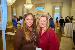 Associa-staff