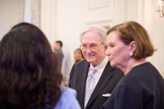 Honorary-Chairs-Don-and-Carol-Glendenning-talking-with-guests-2